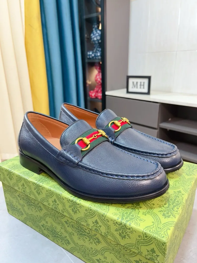 Men's shoes 💰500🌹🌹Niuli [GUCCI Gucci] A new style of formal men's leather shoes is coming~ The original quality upper is made of patent leather imported from Italy, the leather is soft and delicate, comfortable and soft first-layer cowhide lining, rubber wear-resistant outsole, the shoe shape is dignified and domineering, and the luxury charm cannot be concealed! The natural and free nouveau riche leads the trend. Code number: 38-44
